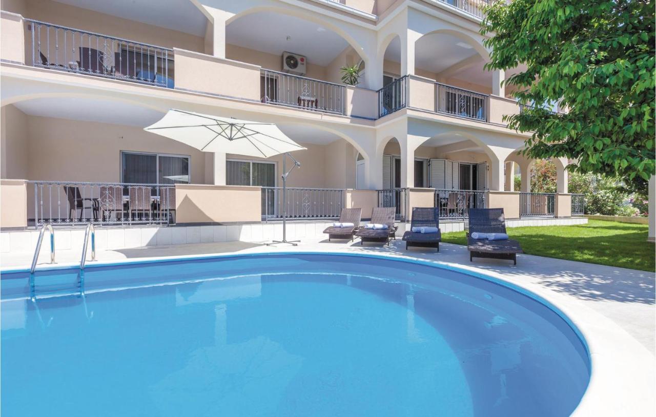 Kaštela Lovely Apartment In Kastel Stafilic With Jacuzzi מראה חיצוני תמונה