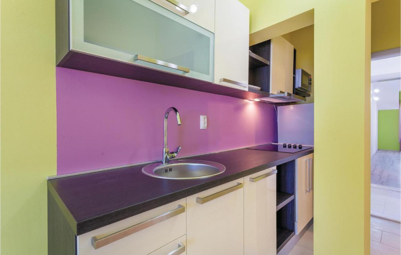 Kaštela Lovely Apartment In Kastel Stafilic With Jacuzzi מראה חיצוני תמונה