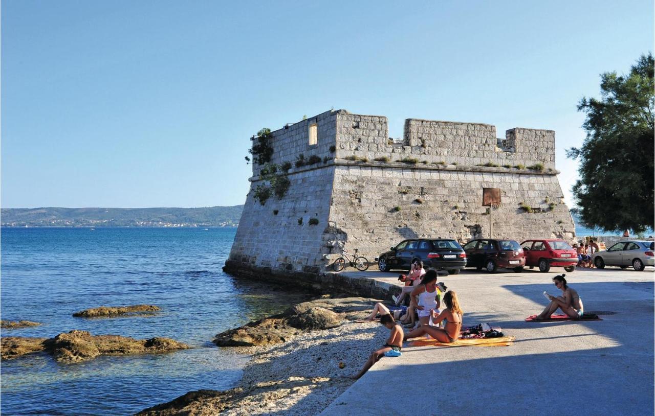 Kaštela Lovely Apartment In Kastel Stafilic With Jacuzzi מראה חיצוני תמונה